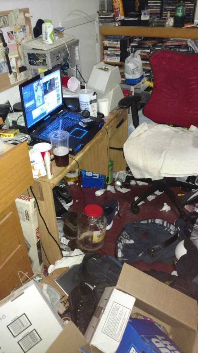 Some People Have To Prepare Their Home Offices For Work (22 pics)