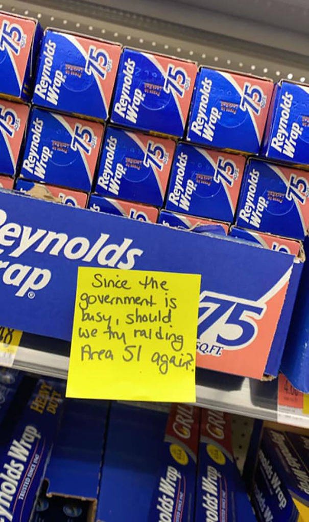 Funny Notes Around Walmart (31 pics)