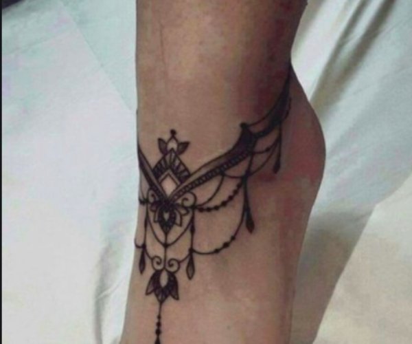 Bare Ankle Lovers Will Understand (15 pics)