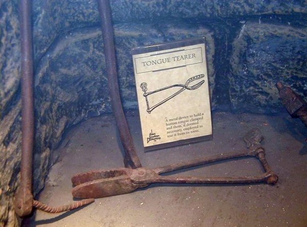 Scary Medieval Torture Tools (14 pics)