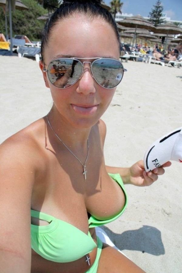 Girls With Tan Lines (40 pics)