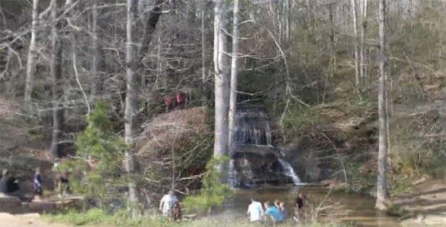 South Carolina Hasn't Heard About Social Distancing (31 pics)