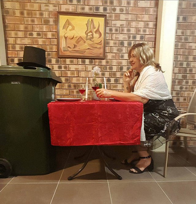 Australians Take Part In Bin Challenge (29 pics)