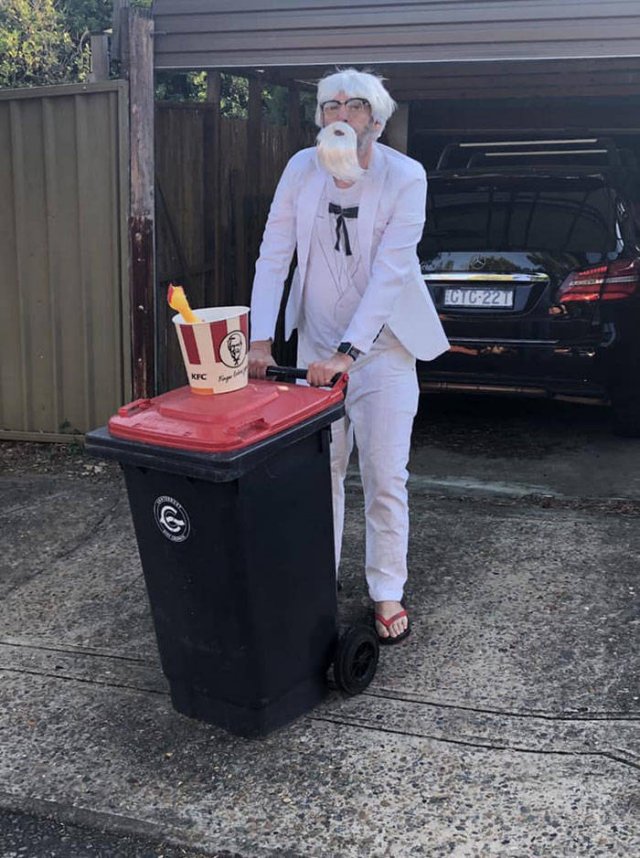 Australians Take Part In Bin Challenge (29 pics)