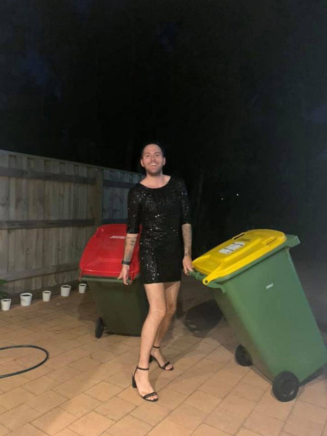 Australians Take Part In Bin Challenge (29 pics)