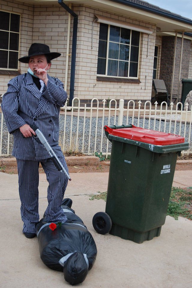 Australians Take Part In Bin Challenge (29 pics)