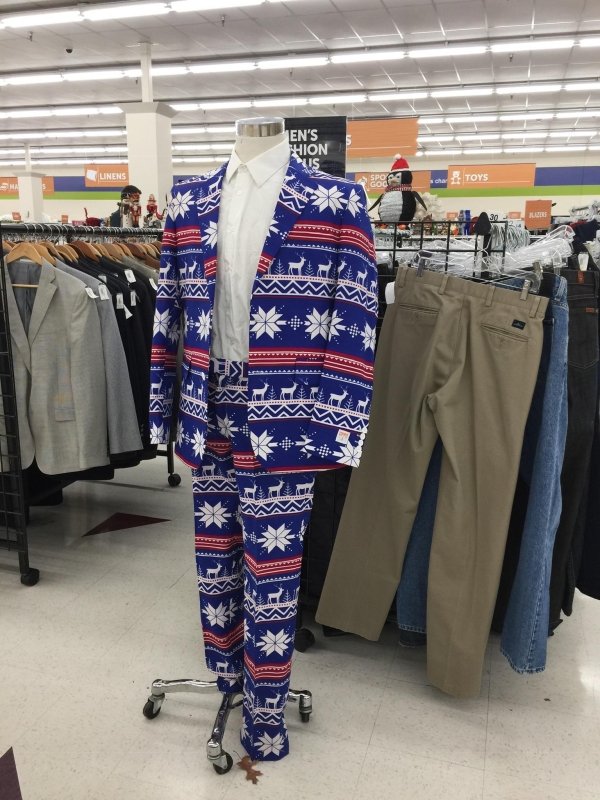 Thrift Shop Treasures (32 pics) Thrift Shop Treasures (32 pics)
