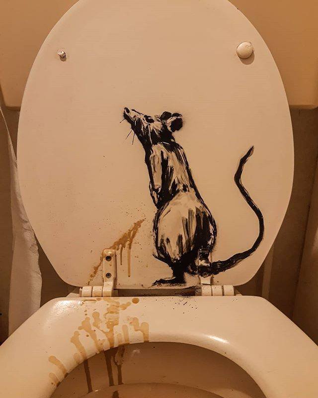 How Banksy Works From Home (6 pics)