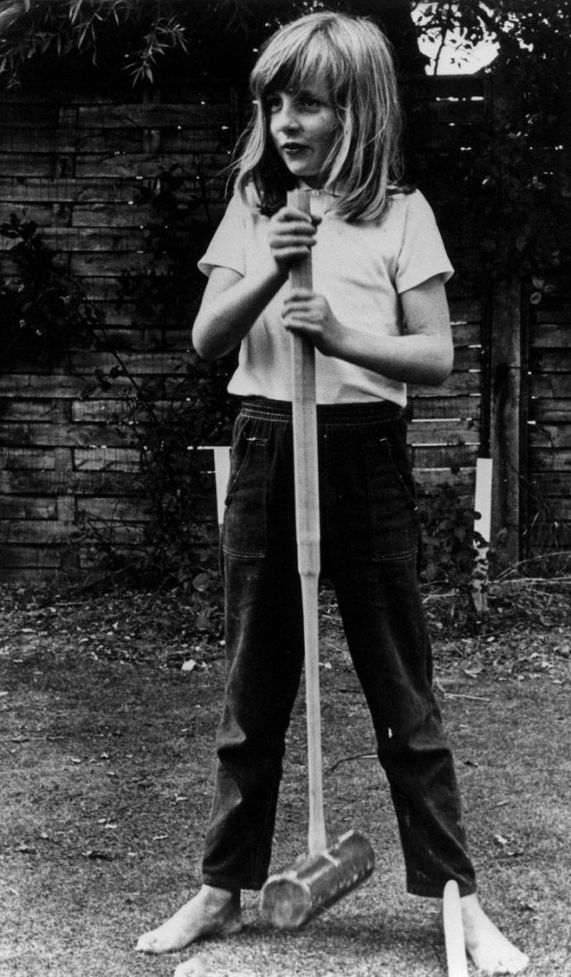 Childhood Photos Of Princess Diana (15 pics)