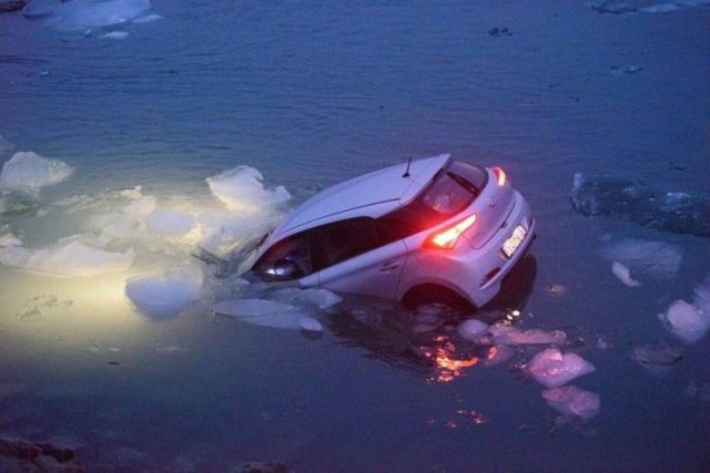 Bad Days Happen (52 pics)