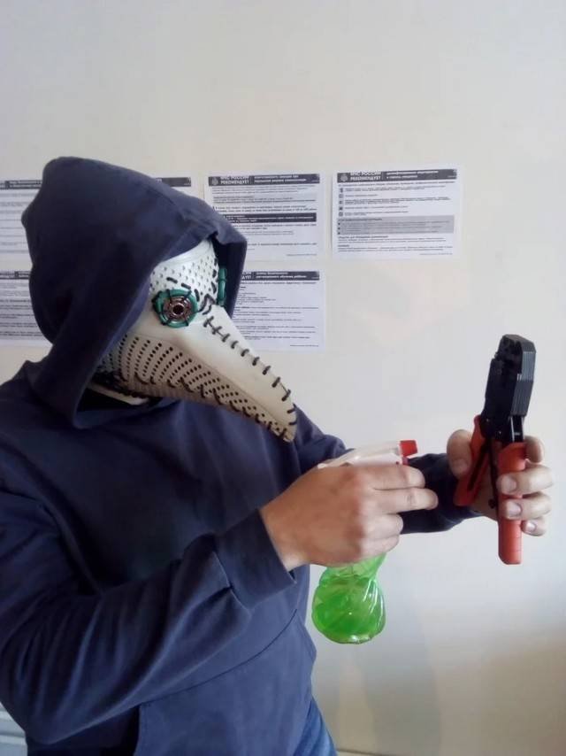 DIY Protecting Mask (15 pics)