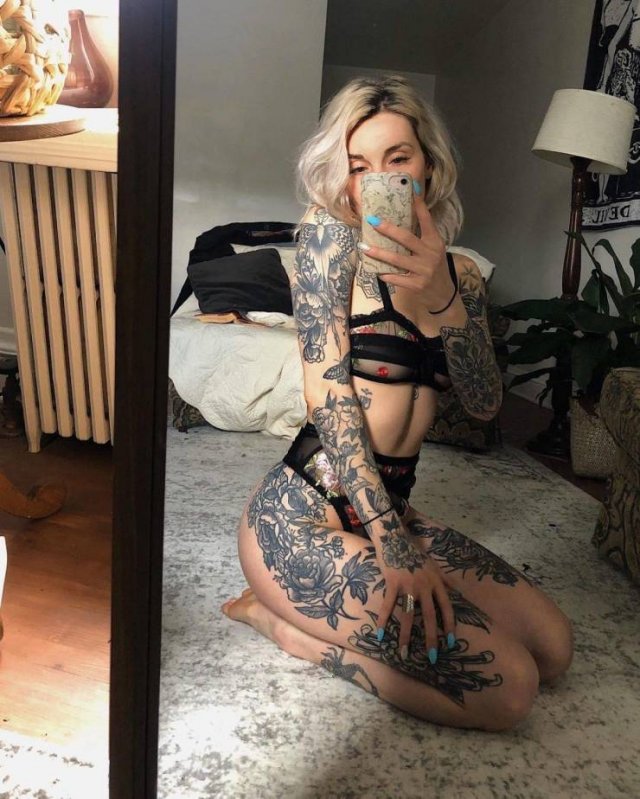 Tattooed Girls (56 pics)