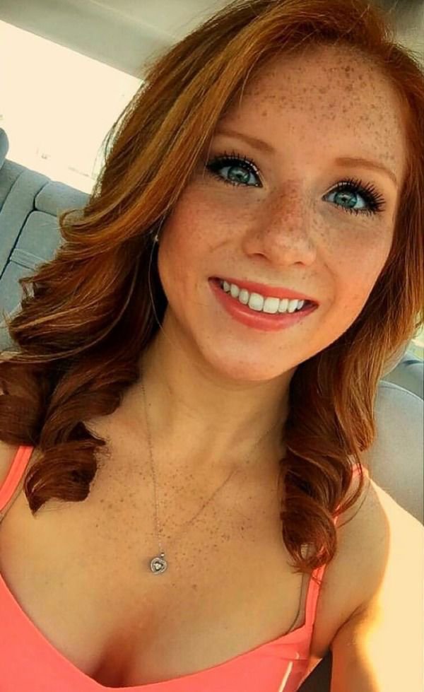 Girls With Freckles (32 pics)