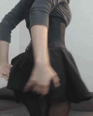 Hot Girls (32 gifs)