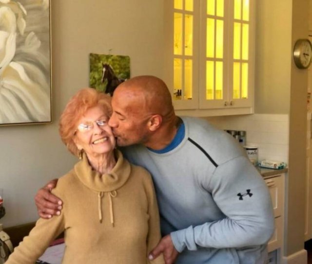 Dwayne Johnson Pictures (28 pics) Dwayne Johnson Pictures (28 pics)