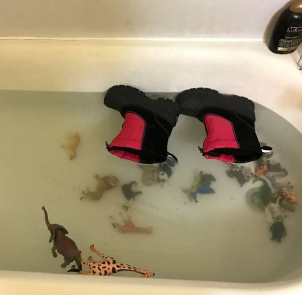 Living With Children (20 pics) Living With Children (20 pics)