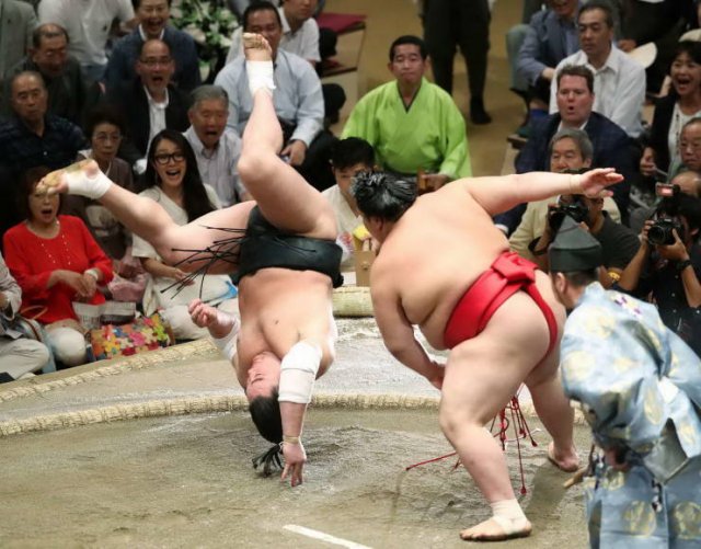 Right Moment (45 pics)