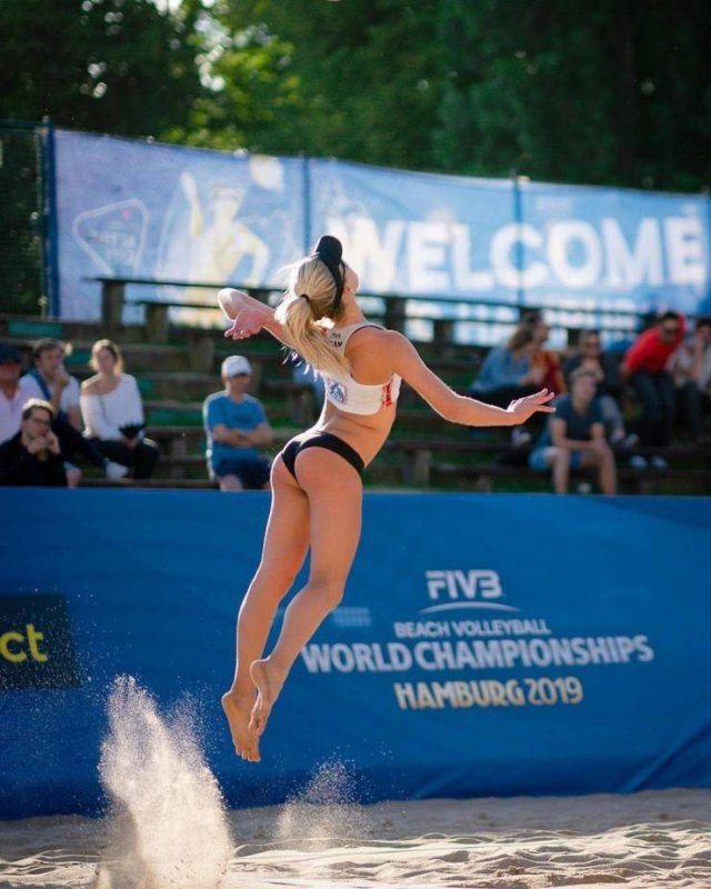 Sporty Girls (55 pics)