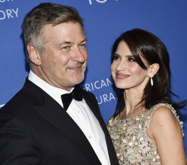 Celebrities Who Married Regular People (15 pics)