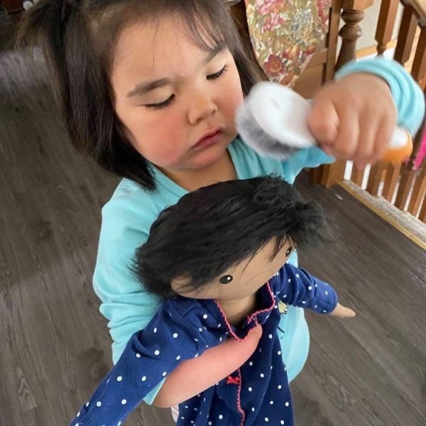 This Woman Creates Custom Dolls For Disabled Children (36 pics)