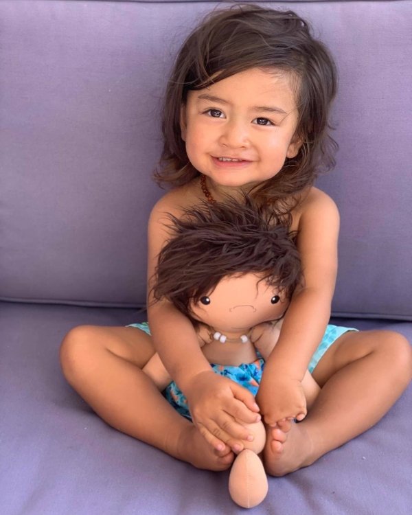 This Woman Creates Custom Dolls For Disabled Children (36 pics)