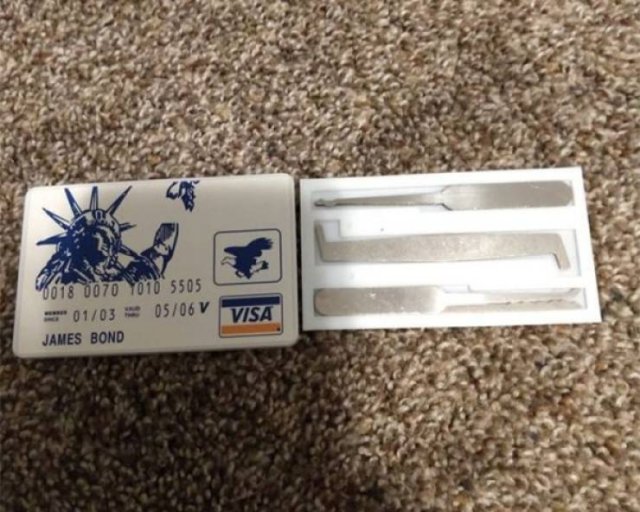 Thrift Shops Treasures (63 pics)