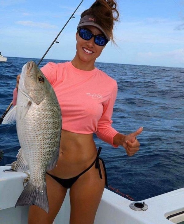 Hot Girls (39 pics)