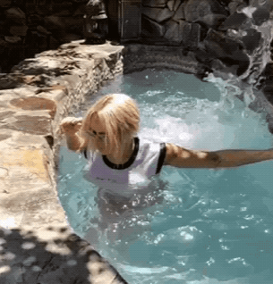 Wet Girls (40 pics)