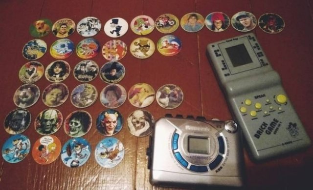 Treasures Found Amidst Old Things (16 pics)
