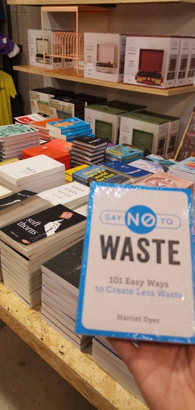 Book Lovers Struggles (40 pics)
