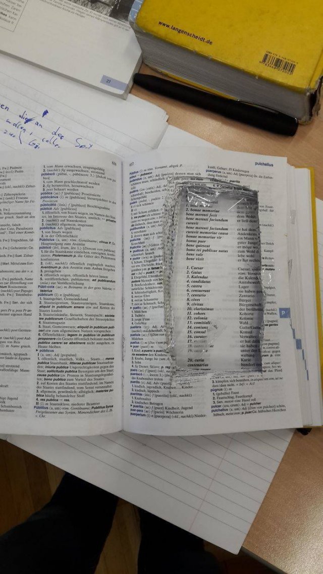 Book Lovers Struggles (40 pics)