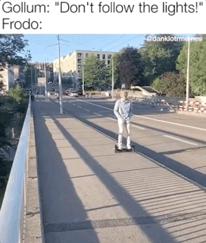 LOTR Memes (32 pics)