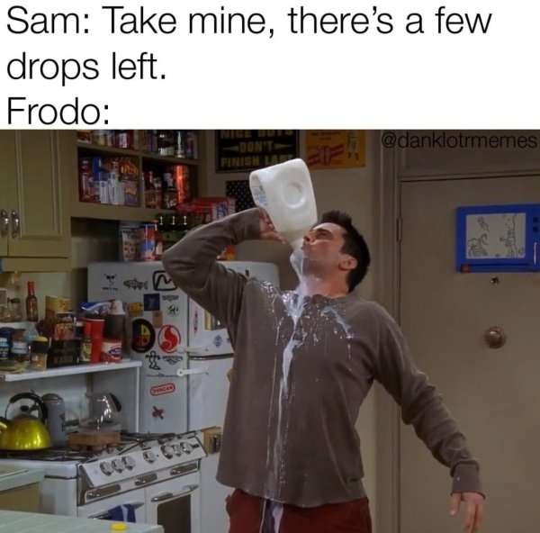 LOTR Memes (32 pics)