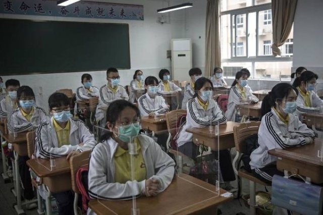 Quarantine Loosening In Different Countries (32 pics)