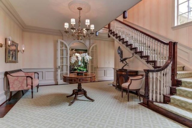 Look At This Luxury Mansion (28 pics)