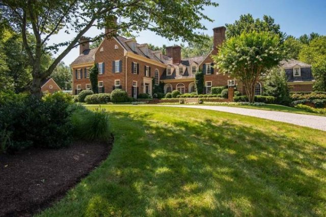 Look At This Luxury Mansion (28 pics)
