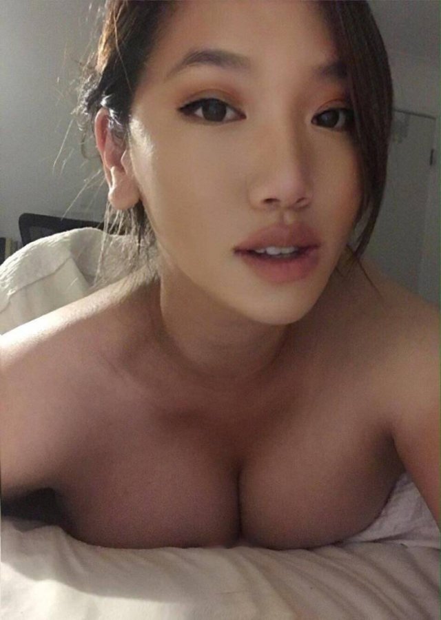Asian Beauties (51 pics)