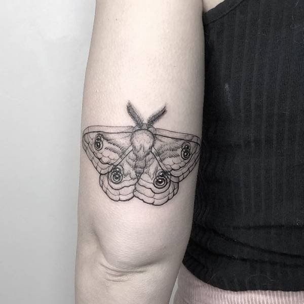 Blurred Tattoos By Yatzil Elizalde (23 pics)