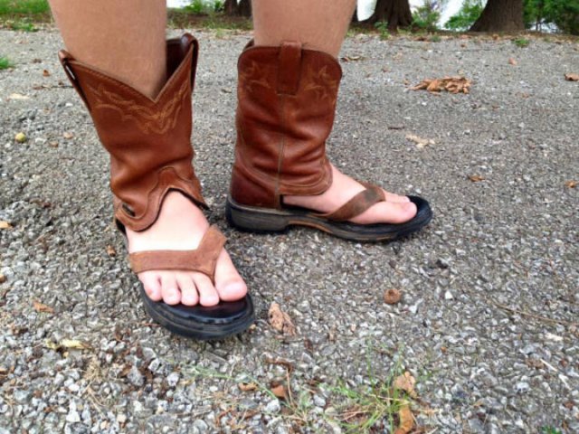 Weird Cowboy Boot Sandals Trend (21 pics)