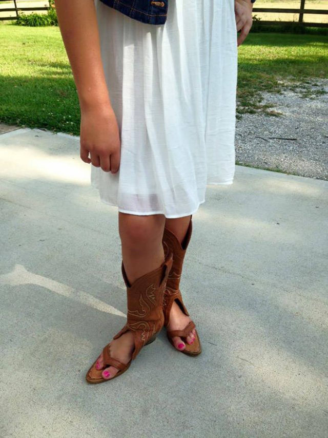 Weird Cowboy Boot Sandals Trend (21 pics)