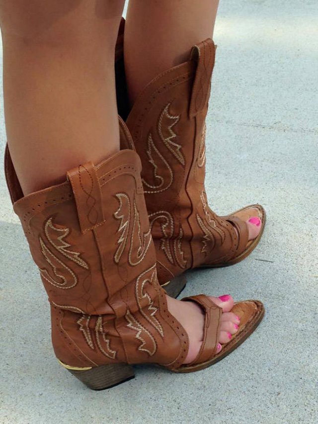 Weird Cowboy Boot Sandals Trend (21 pics)