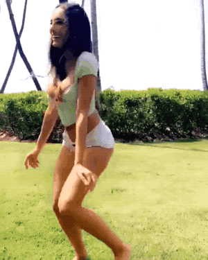 Hot Girls (36 gifs)