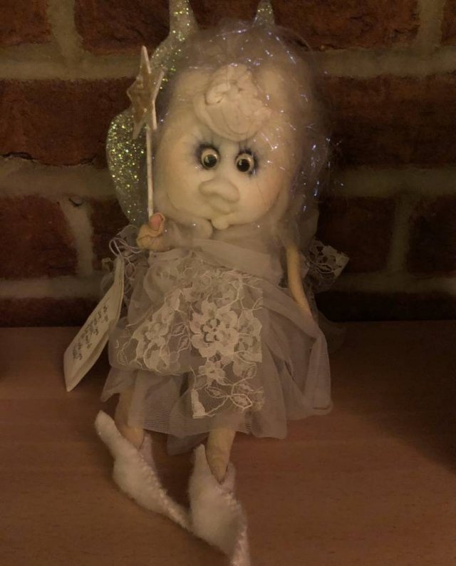 People Still Keep These Things At Home (16 pics)