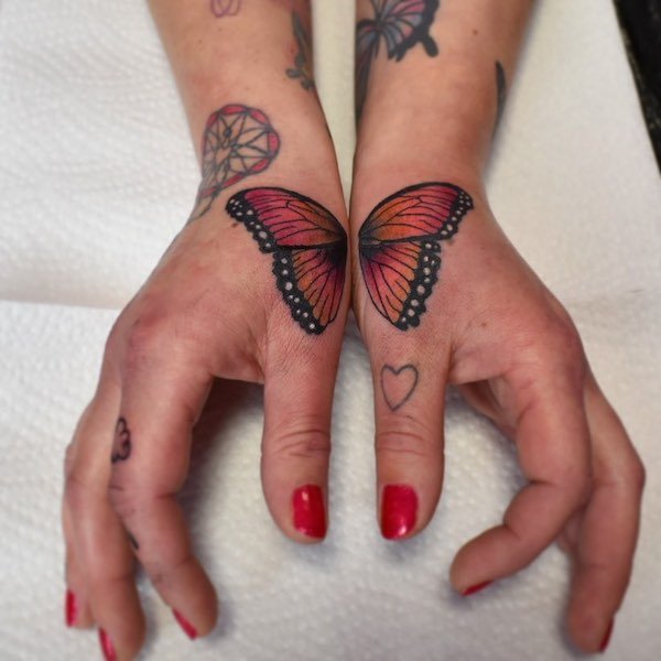 Split Tattoos (26 pics)