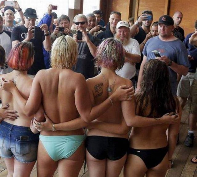 Dirty Humor (53 pics)