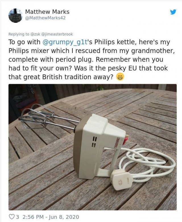 People Share Their Oldest Gadgets (46 pics)