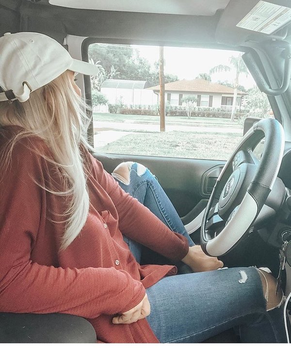 Girls And Trucks (47 pics)