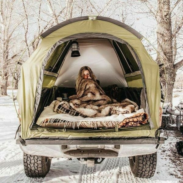 Girls And Trucks (47 pics)