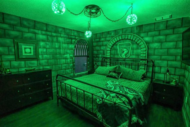 "Harry Potter" Themed House (28 pics)