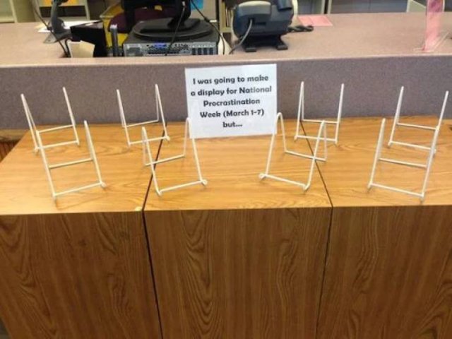 Jokes Of Librarians (35 pics)